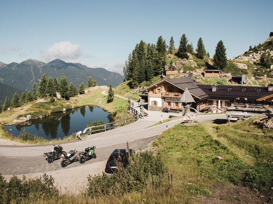 3 passes and 3 peaks tour from Hotel Mondschein