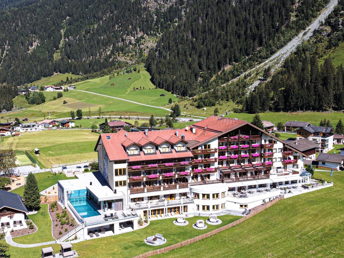 Hotel Weisseespitze, Motorradhotel Tyrol / Kaunertal